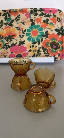 4 tasses en verre ambré vintage 