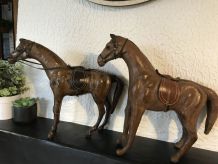 2 grandes statuettes chevaux en bois