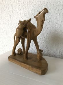 Statuette dromadaire en bois