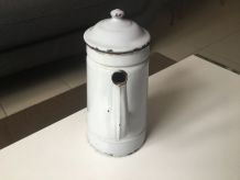 Cafetière en tôle émaillée années 50