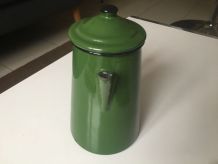 Cafetière en tôle émaillée années 50