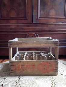 Ancien casier à bière en bois  " 33 export"