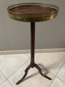 Sellette, Guéridon, table d’appoint tripode