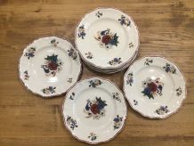 8 assiettes vintage fleuries