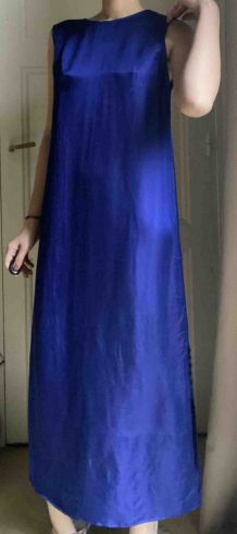 Robe en soie bleu