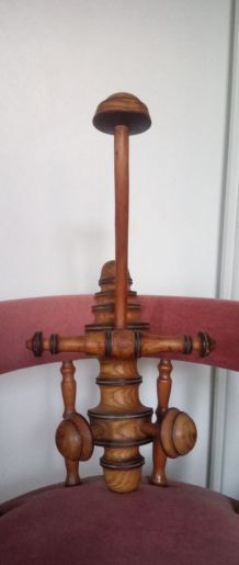 Ancienne patère et porte chapeau en bois