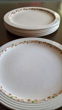 Six assiettes LONGWY "Betty"