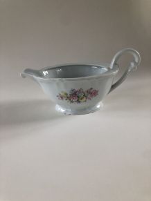 Saucière en porcelaine de Vierzon