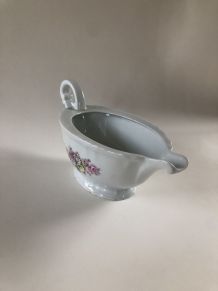 Saucière en porcelaine de Vierzon