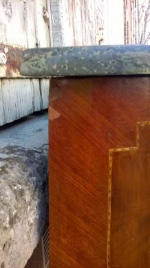 Commode style louis XV estampillé