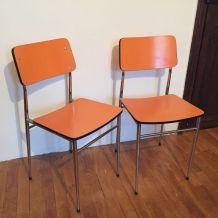Chaises en formica orange