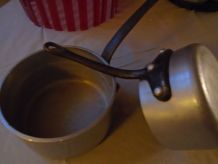 2 casseroles en aluminium épais