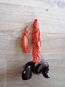 Statue chinoise en corail rouge