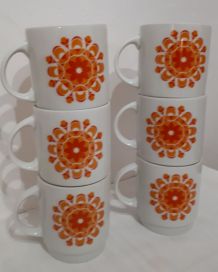 Lot 6 tasses vintage