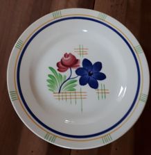 Lot de 4 assiettes anciennes  de Gien