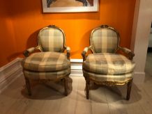 Lot de 4 chaises dorées de style LOUIS XVI