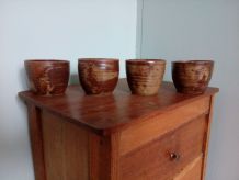  Tasses signées en grès pyrité ensemble de 4