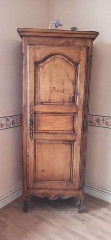 Meuble en bois type bonnetière