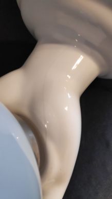 applique main en céramique et globe opaline blanches