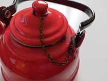 Bouilloire en tôle émaillée années 50