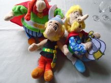 3 figurines peluches collection Albert René/Uderzo