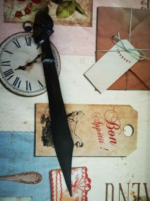 coupe papier Africain en bois sculpté 