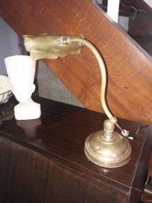 jolie lampe de bureau annee 50 en bronze ou laiton
