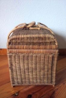  Ancienne malle en osier