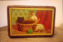 Ancienne boite à biscuits en tôle lithographiée