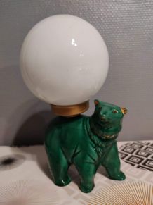 lampe ours verte et or en céramique avec globe opaline