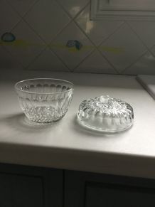 Bonbonnière /sucrier  art déco en verre taillé 