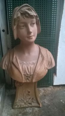 Buste en terre cuite signé le Fouché