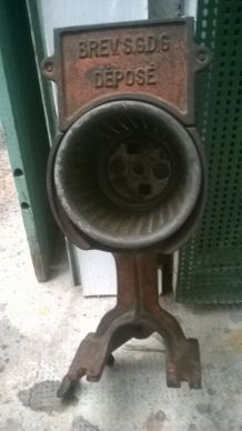 Authentique rape a fromage ancien 