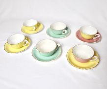 6 tasses et sous tasse colorées pastel