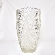 grand vase en verre taillé
