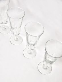 6 flutes à Champagne en verre 