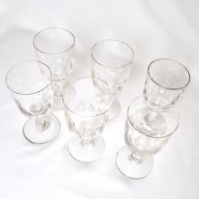  6 Verres à pied en verre taillé