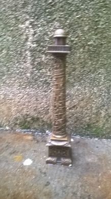 Colonne en bronze 