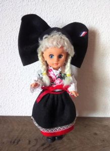 Poupée alsacienne vintage