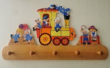 Porte manteau enfant vintage Alfred Mertens 1985 Lokomotive