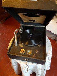 vends phonographe avec disques