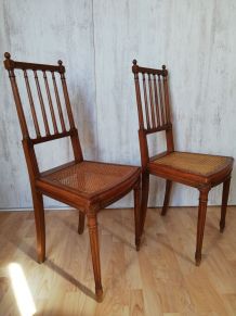 2 chaises anciennes dessus canné refait à neuf