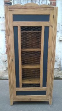 Armoire parisienne grillagé