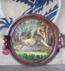 Ancien plateau de service en bois sculpté "Belfort"