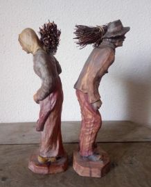 Anciennes statues en bois sculpté signées SIC