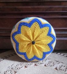 Coussin crochet vintage 
