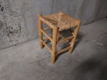 Tabouret paillé brut