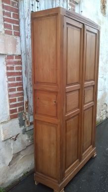 ancienne armoire an sapin