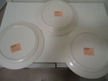 3 assiettes plates vintage modèle love