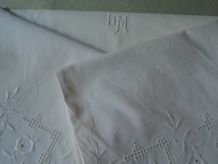 Taie/housse en coton brodé